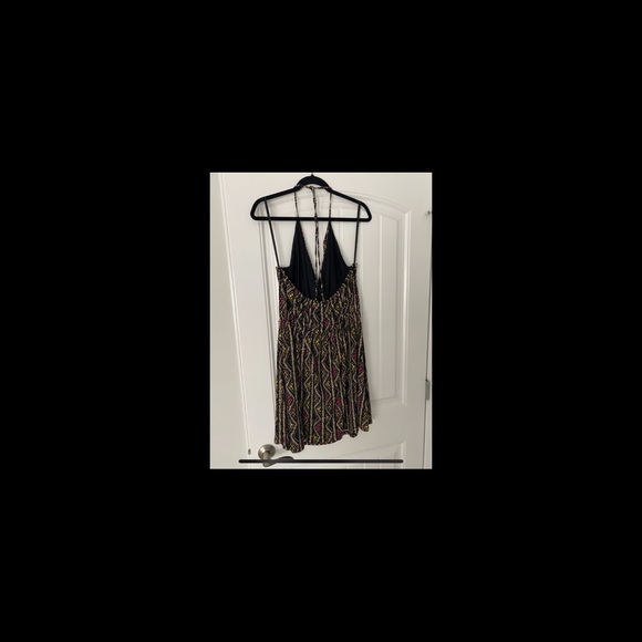 Halter dress - Picture 2 of 3